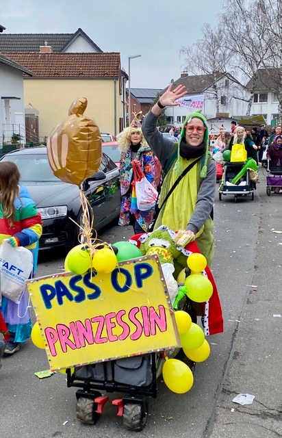 Pass op Prinzessin mit Krokodil